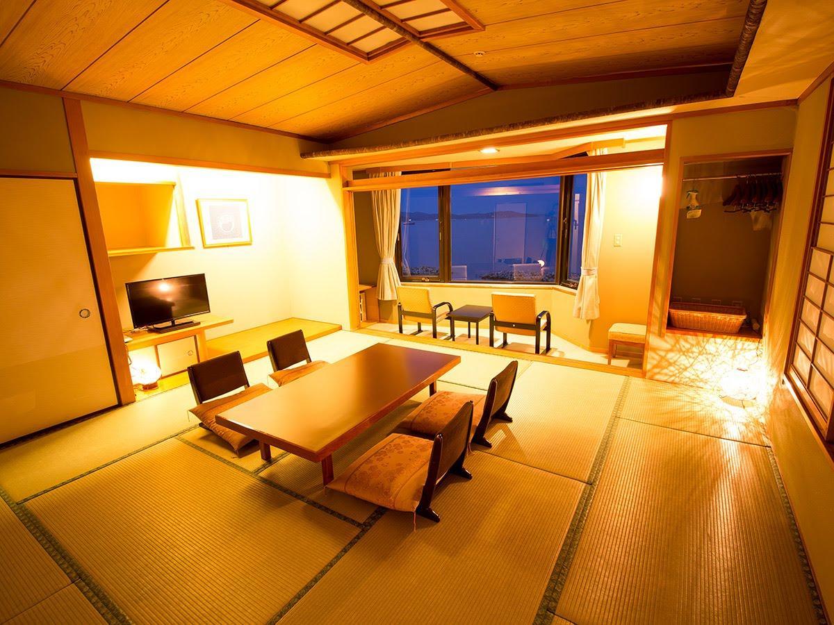 Naruto Grand Hotel Kaigetsu Buitenkant foto